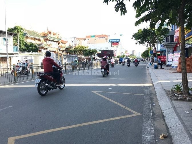 Cho thuê mặt bằng KD Luỹ Bán Bích, 4x11m suốt, Giá 16 triệu 