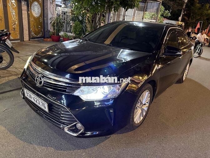 Toyota Camry 2017 2.0E Màu đen Sang trọng