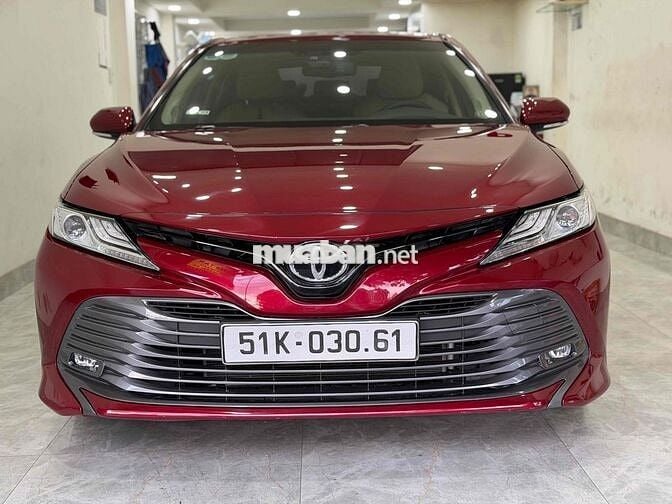 Toyota Camry 2021 2.5Q  32000 km full lịch sữ hãng