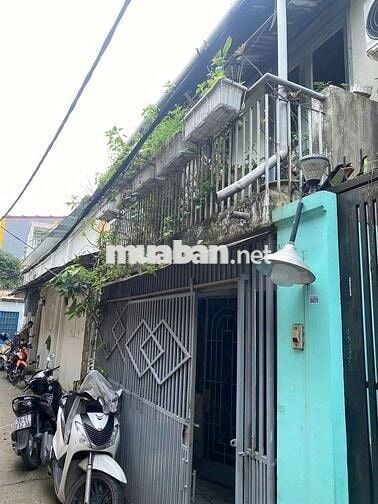 Cần bán gầp nhà P ĐHT .Q12.DT 4x10 .1 trệt 1Lầu 2PN 2WS hẻm ba gác