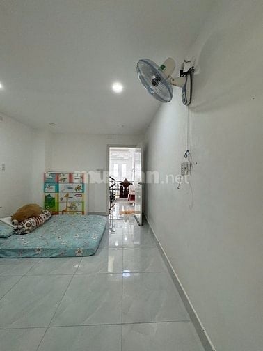 Bán nhà  hẻm xe hơi 380/1/52 Phạm Văn Chiêu, 3PN, 3WC 