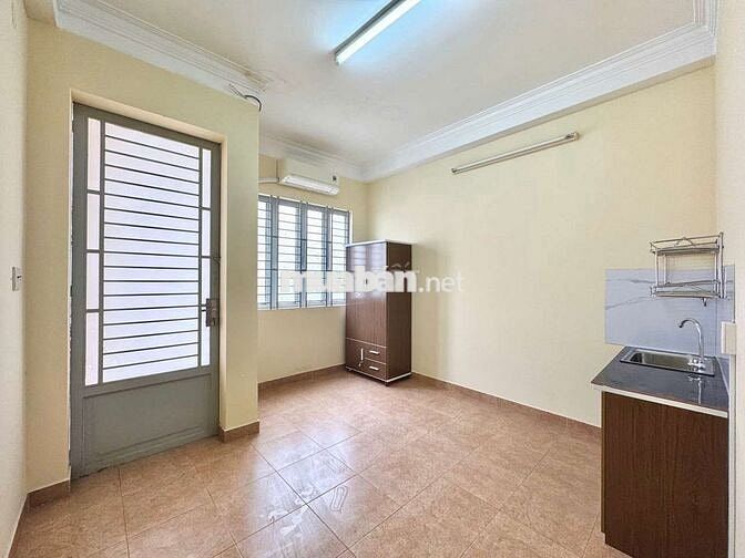 [PHÒNG THẬT - GIÁ THẬT] - Studio ban công/cửa sổ - ở Trần Hưng Đạo Q5