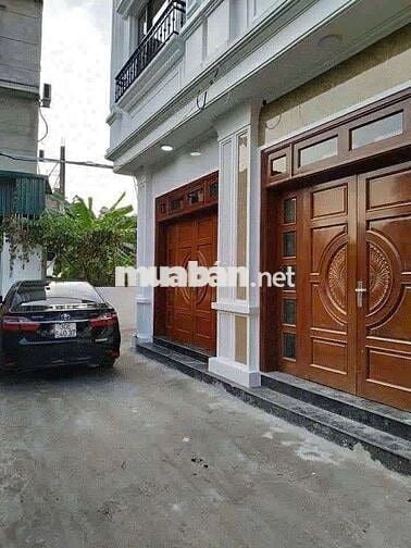 Nhà Thạch Bàn - 40m - 5 tầng ô tô đỗ cửa - gần chợ Đồng Dinh