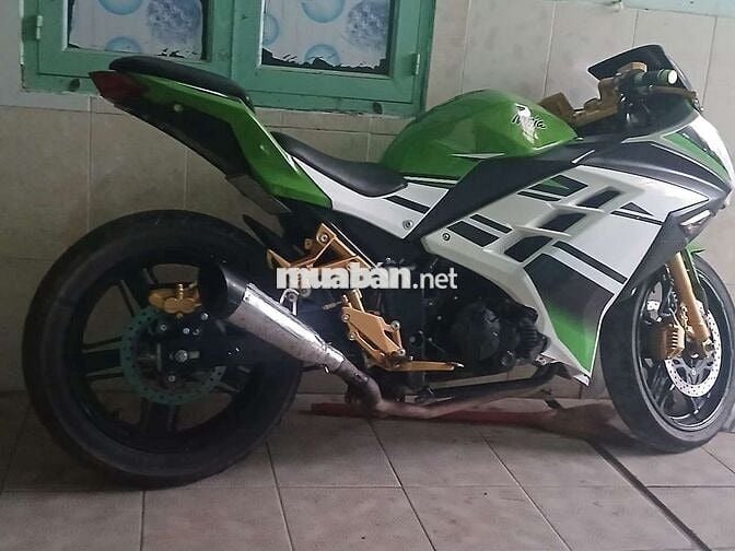 Kawasaky ninja 250 dk 2017 màu xanh trắng