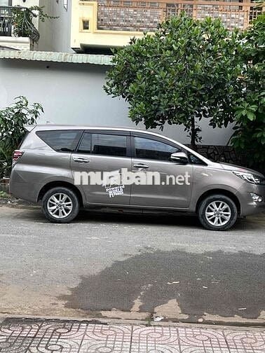 Toyota Innova 2017 Xám