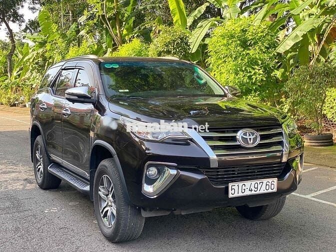 Toyota Fortuner 2017 2.4G 4x2 MT - 90000 km