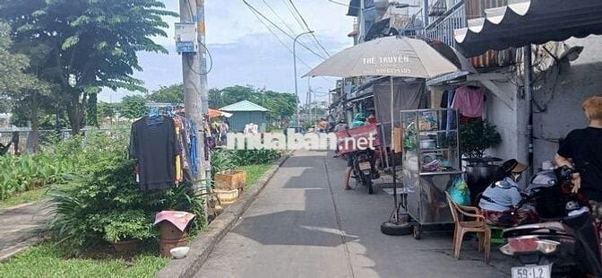 Nhà mặt tiền Q8 -8.2t Miễn tiếp môi giới - Thiện chí mua ở hoặc đầu tư