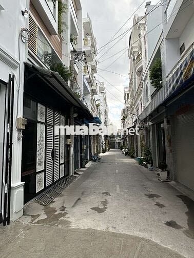 Hiếm! Nhà 4 tầng gần Tô Hiệu, ngang ~8x10.7 khu VIP Gara oto 6,X tỉ