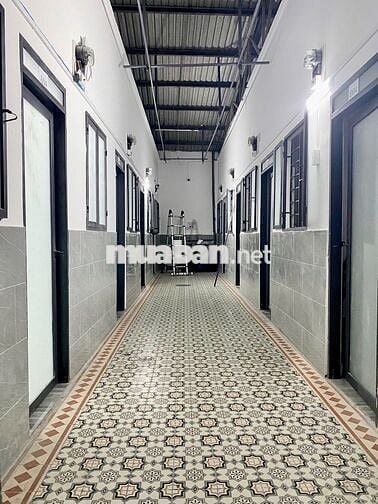 Phòng trọ mới xây ngay Dương Quảng Hàm gần VLU IUH giá rẻ