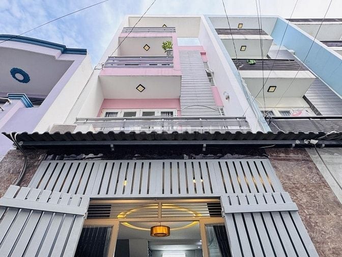 Bán gấp nhà đ.Phan Đình Phùng P. 15 Q. Phú Nhuận giá chỉ 1tỷ950/ 58m2.