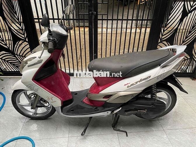 Yamaha Ultimo Trắng Đỏ