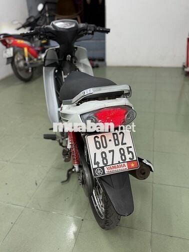 Yamaha Sirius RC màu Trắng