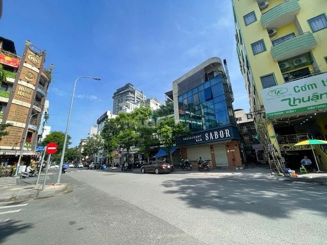 [HIẾM] Căn góc 2MT Yersin, Quận 1 (DT 12x18m)