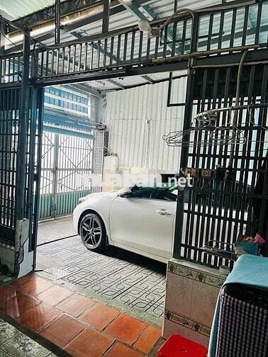 CHO THUÊ NHÀ CẤP 4 2PN SÂN OTO - ĐƯỜNG 8 - LINH TRUNG