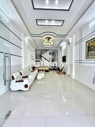 Nhà 2 lầu 4pn full nội thất KDC Hưng Phú 1