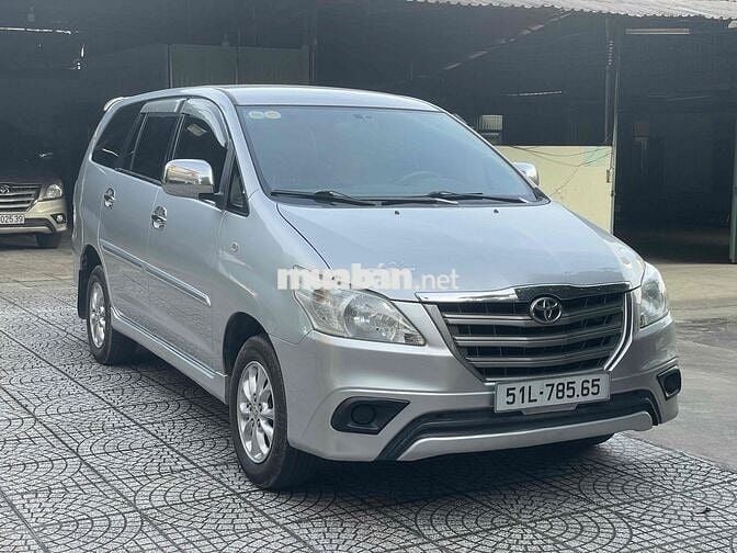 Toyota Innova 2014E Bạc