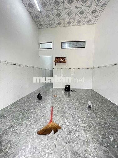 Nhà mới xây 4x20 KdC Hưng pHú 1