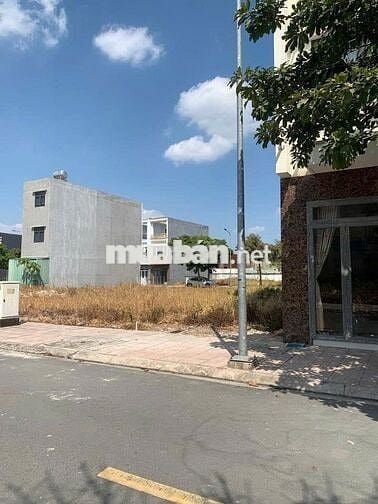 Bán Ngộp Đất Lai Uyên Bàu Bàng 850tr 300m2.Hợp đầu tư xây trọ cho thuê