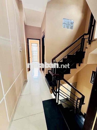 Cần bán gấp nhà Bàu Cát,Tân Bình 4 Tầng bề thế khu vip Bàu Cát.hẻm thô