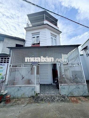 Nhà 3 mặt tiền cho thuê trung tâm phố