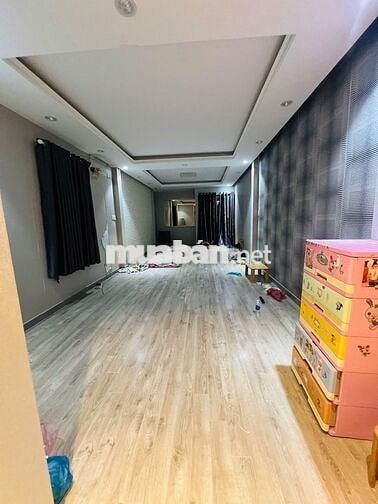 CHo thuê nhà nguyên căn mặt tiền đường Hậu giang 4x20m 3L