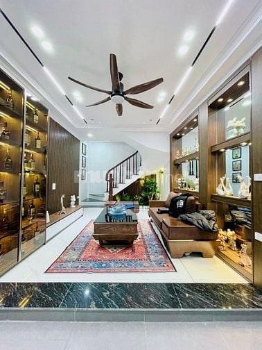 Nhà Đẹp Gần Phố, Tây Sơn, Đống Đa 28/30m, 6 tầng, mt 3.5m, giá 9.1 tỷ.