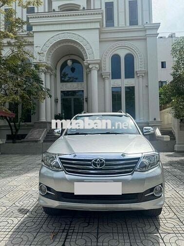 Toyota Fortuner 2015 2.7V 82000 km