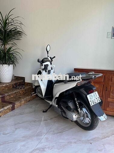 bán xe chính chủ  , nguyên zin , nữ đi ít