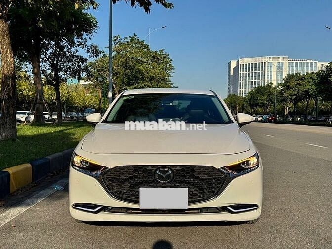 Mazda 3 Luxury 2020 màu trắng, xe đẹp, giá tốt