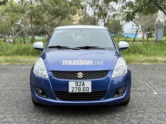 Suzuki Swift 2015 Special logo vàng