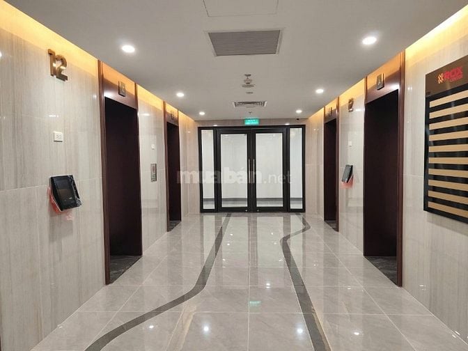 ROX TOWER – tòa văn phòng vừa hoàn thiện, mặt kính hiện đại. 