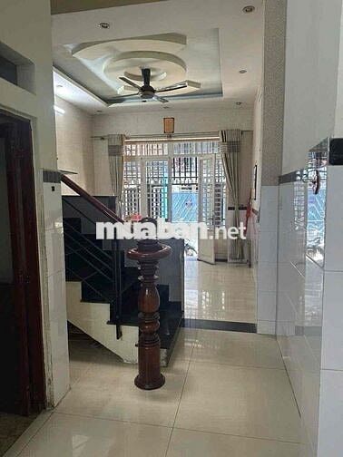 GẦN TTTM GIGAMAL NHÀ 2 LẦU 3PN 3WC SẴN MÁY LẠNH Ở GIA ĐÌNH + VP