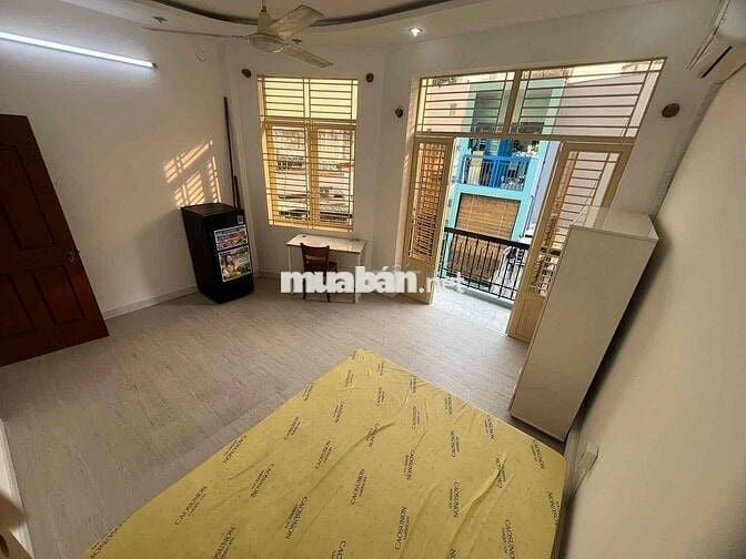 Chính chủ cho thuê phòng cửa sổ lớn và ban công giá 3,8tr và 5tr