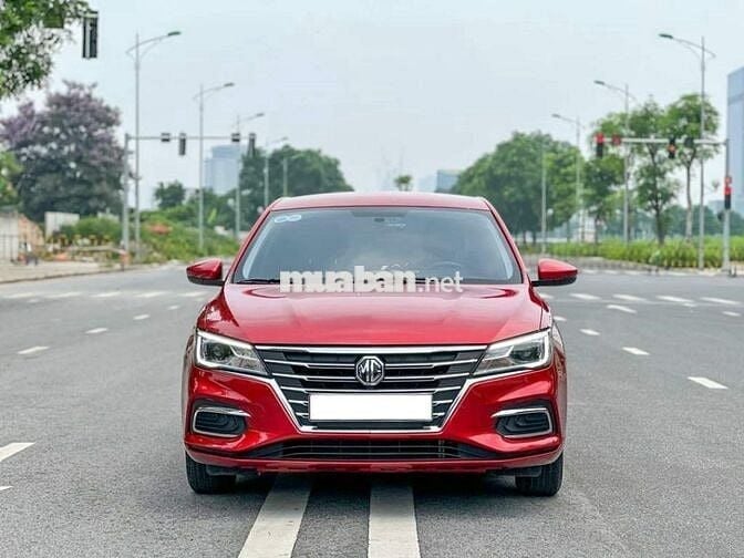 CẦN BÁN MG 5 MT MẪU MỚI 2025