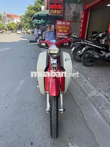 SUPERCUP 125 Màu Đỏ chạy 2.000km
