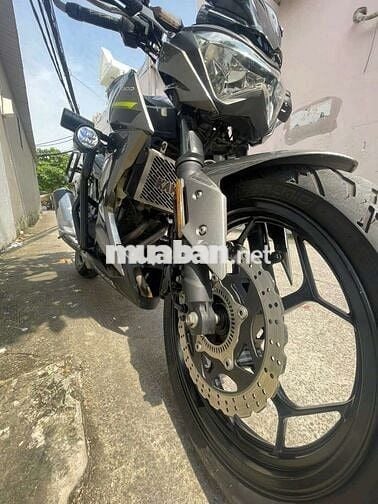 Cần bán z300 touring 30k km