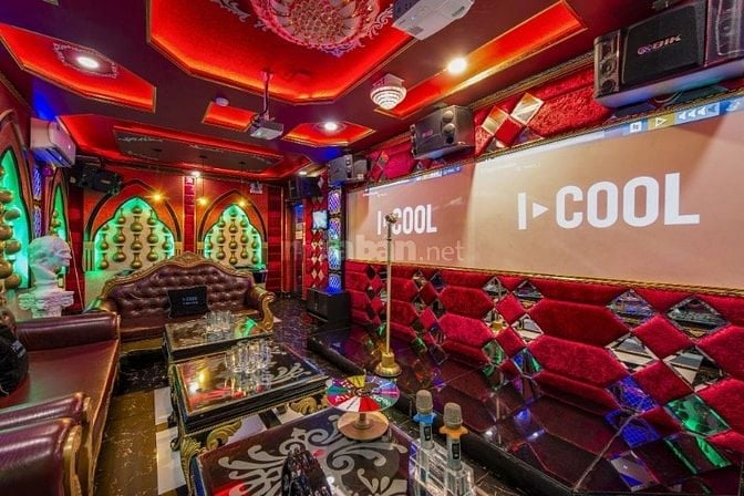 CẦN GẤP 2 NAM GIỮ XE KARAOKE TỪ 8H-22H VÀ 12H-24H Ở CMT8 - QUẬN 3