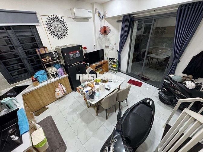 Giáp Sân Bay, CV Gia Định, 3 Tầng 3 PN