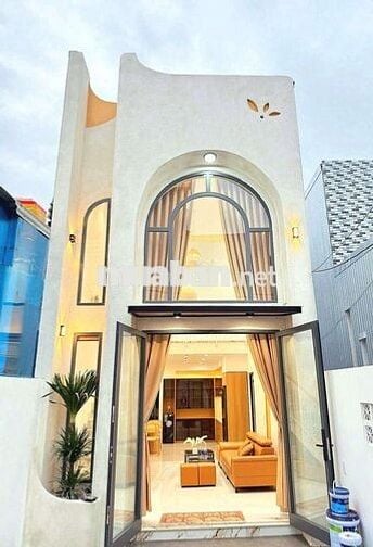 Siêu phẩm kiệt oto Tôn Đản, 100m2 kẹp kiệt thoáng. 3 pn, giá 4ty650