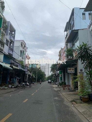 Chủ kẹt bán gấp MTNB Lê Sao. 4.5m x 18m. Nhà 3 tấm. Giá 9.9 tỷ