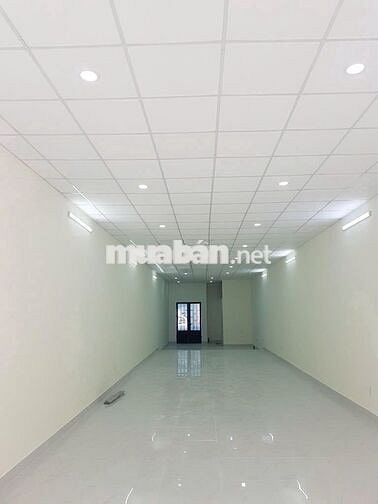 Nhà cho thuê nguyên căn mặt tiền đường Phạm văn bạch 5x26m trống suốt