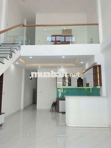 Nhà trệt lầu lửng phong cách hiện đại cách trường cấp 2 phú hòa 800m