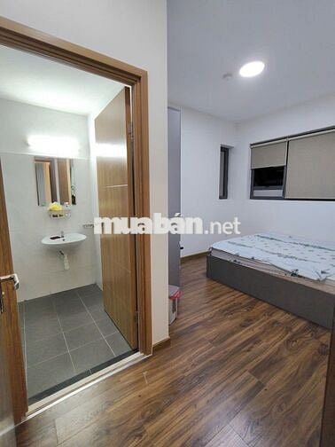 cần bán căn hộ 3PN-2WC, căn góc, full nội thất, nhà mới, giá 2 tỷ550