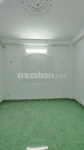 Cho thuê phòng tầng 1 đã có sẵn máy lạnh - 152 đường số 39, P.Tân Hưng