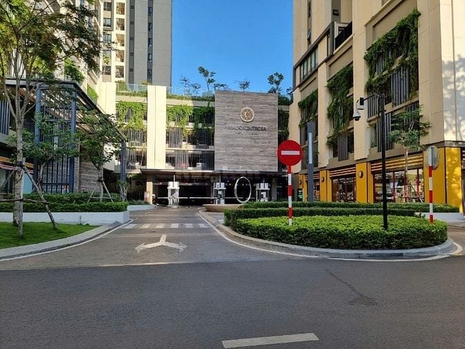 Cần tuyển tài xế B2, hôk khẩu Sài Gòn