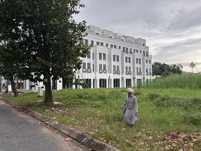 BÁN GẤP - CẶP NỀN VỊ TRÍ ĐẸP KINH DOANH BUÔN BÁN