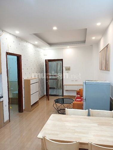 Cho thuê căn hộ 2PN giá 12.5 triệu phố Trần Quý Kiên, Cầu Giấy