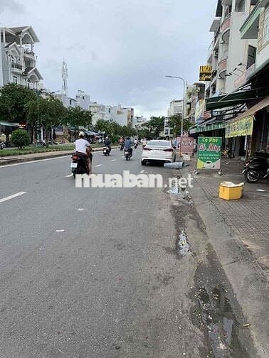 Chủ kẹt bán gấp MTKD Hiền Vương. Dt 3.5m x 20m. Nhà 2 tấm. Giá 7.5 tỷ