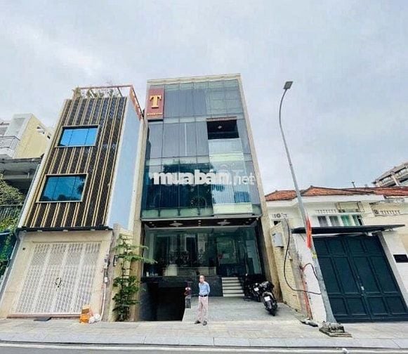 Cho thuê nhà  Hoa Đào Phú Nhuận  DT : 10 x 18 Hầm Trệt 3 Lầu- Tm