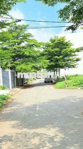 Cần bán lô đất 1 sẹt, dt 768, gần cầu Tân Triều